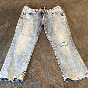 Silver Jeans Women's Distressed Light Blue Cropped Jeans